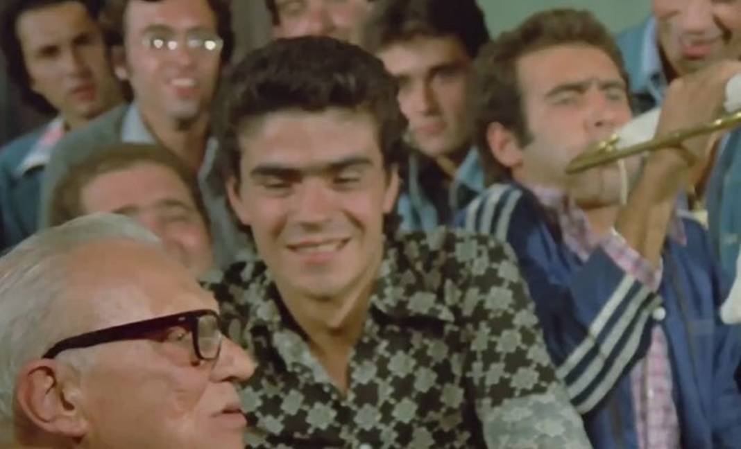 Hababam Sınıfı'ndan bir yıldız daha kaydı! Ünlü oyuncu 68 yaşında hayata gözlerini yumdu 2